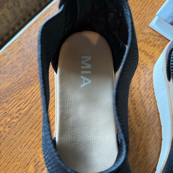 Women's Black Wedge Sandals. New - Picture 6 of 6